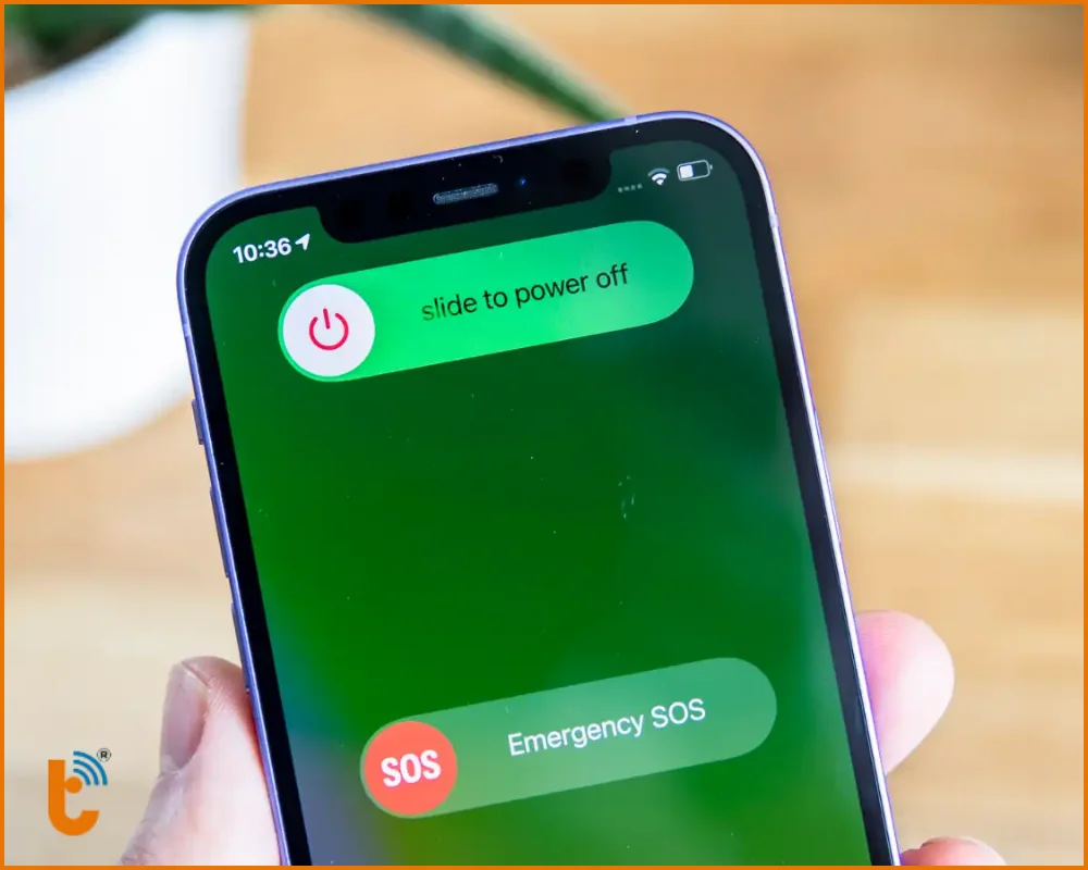 Khởi động lại iPhone