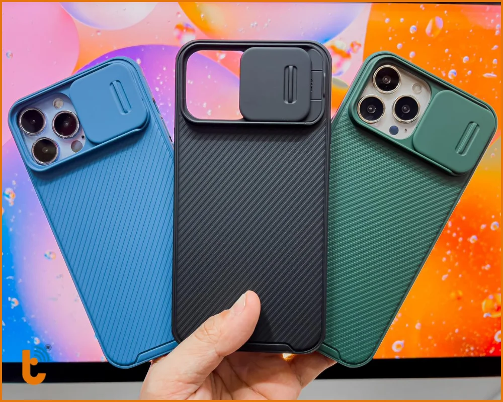 Ốp lưng có gờ bảo vệ camera nhô cao, giúp chống trầy xước mặt kính Sapphire