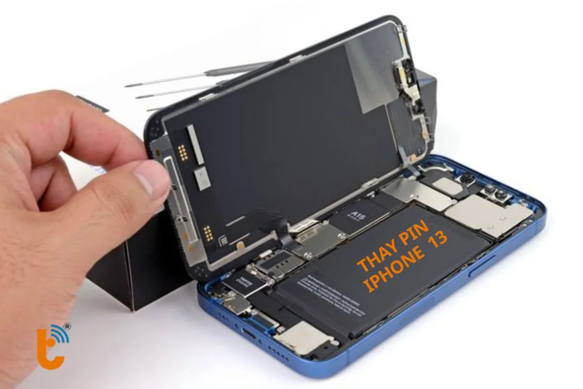 Thay pin mới cho iPhone 13