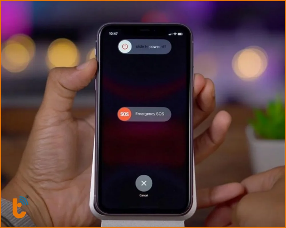 Khởi động lại iPhone