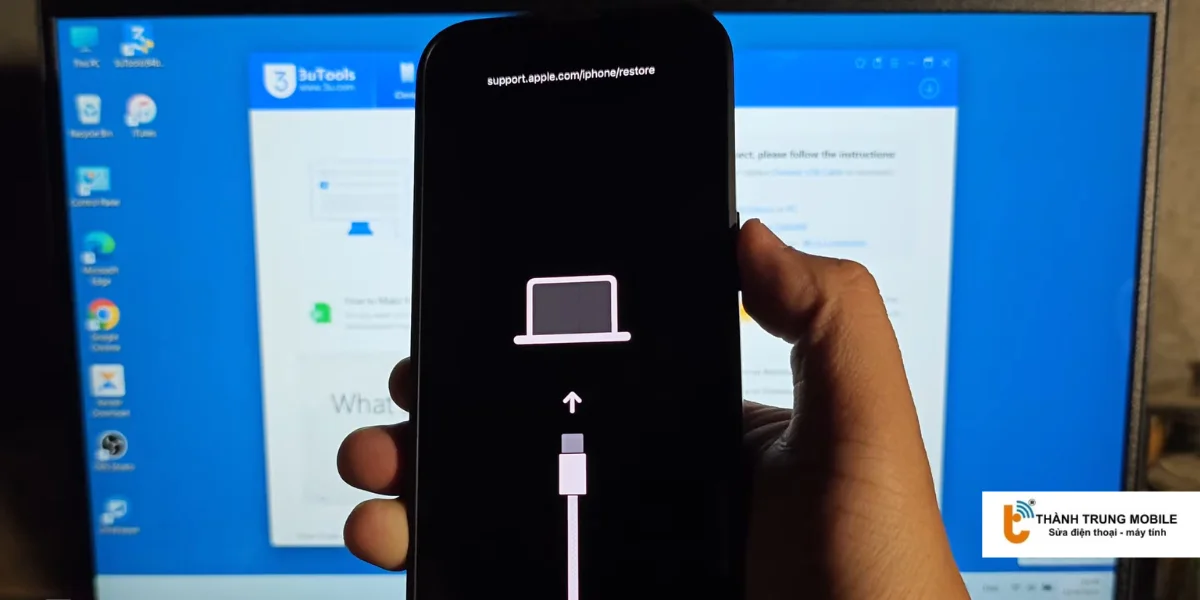 Biểu tượng cáp USB và máy tính