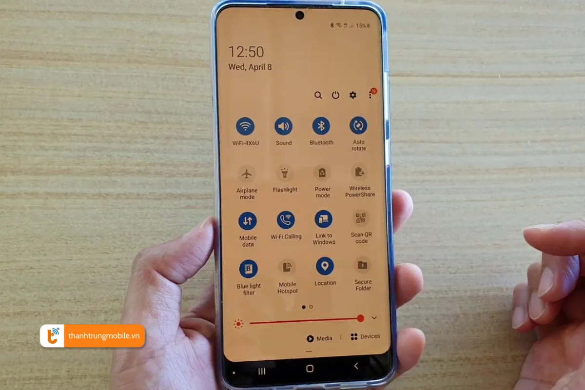 cách kiểm tra màn hình ám vàng trên samsung