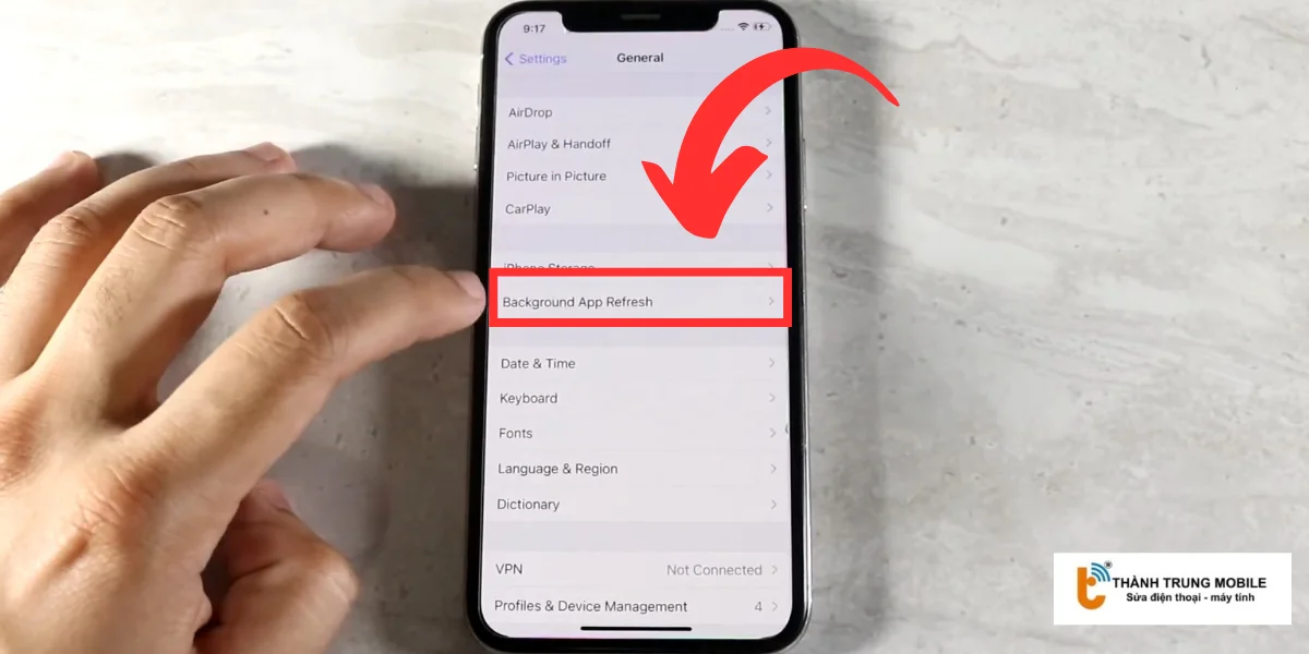 Chọn làm mới ứng dụng trong nền
