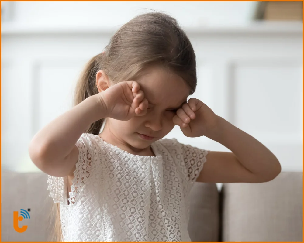 Coi điện thoại nhiều bị hư mắt nhanh