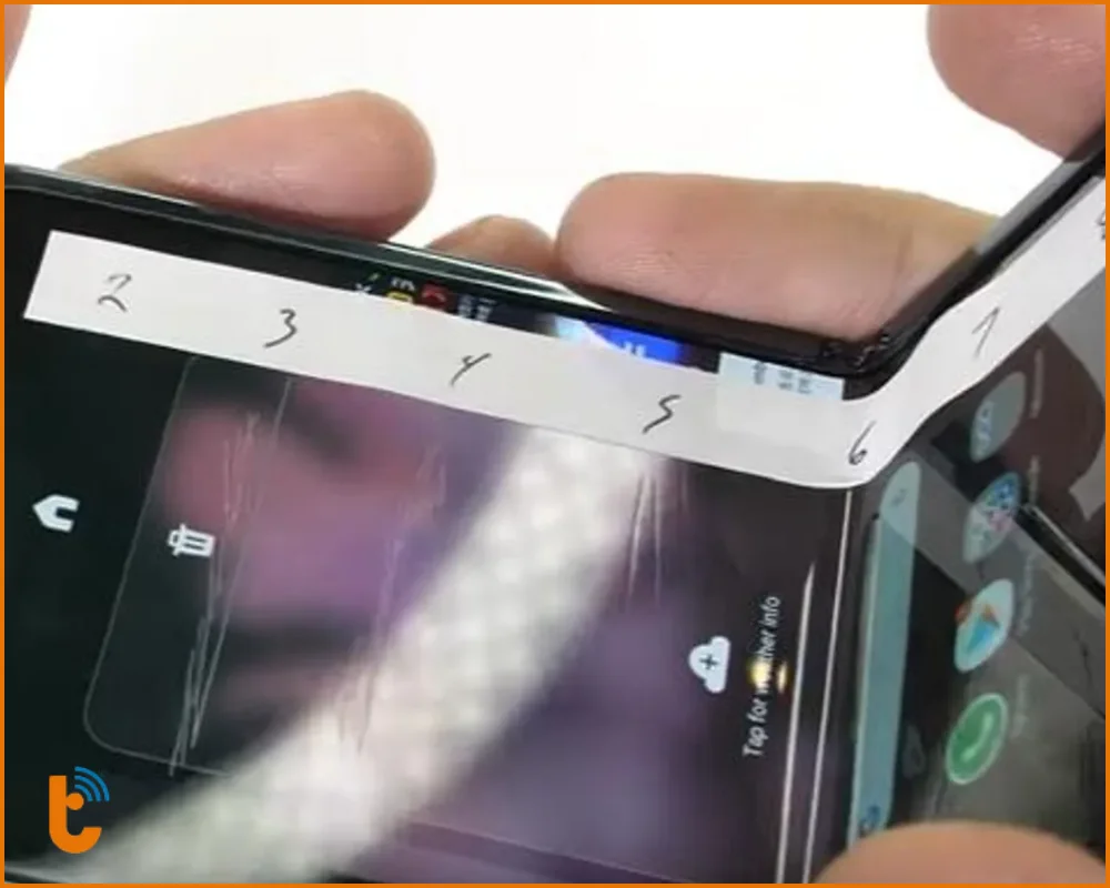Dấu hiệu bạn chỉ cần ép kính thay vì thay màn hình Z Flip 4