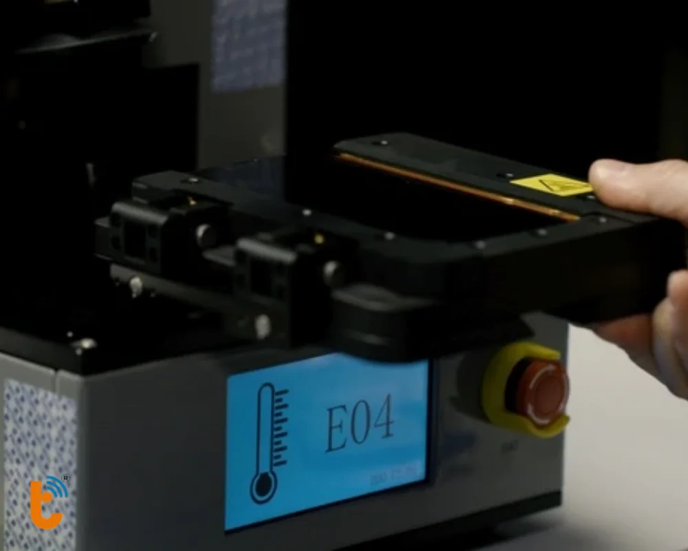 Dụng cụ thay pin iPhone hiện đại