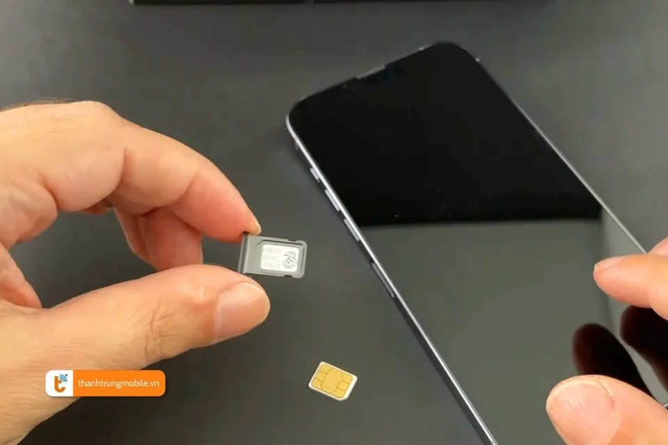 ghép SIM iPhone 13 Pro Max