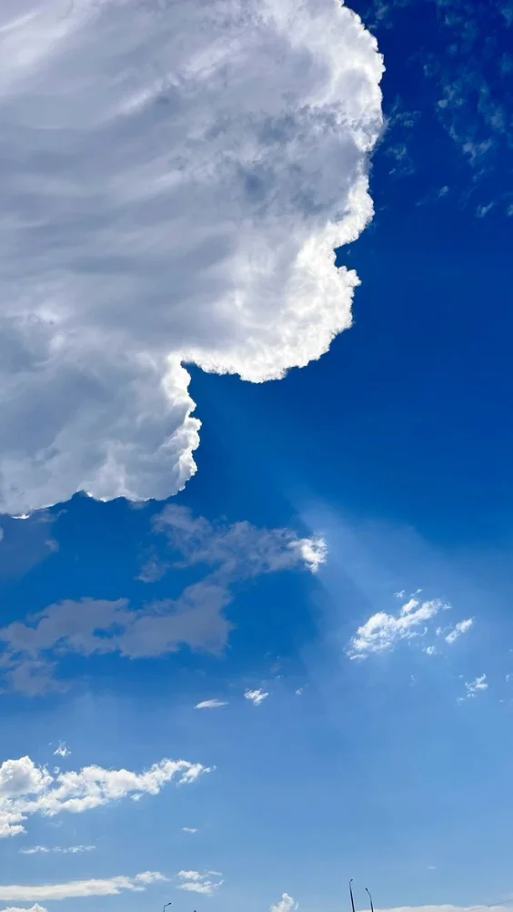 Hình nền bầu trời xanh ngát 7