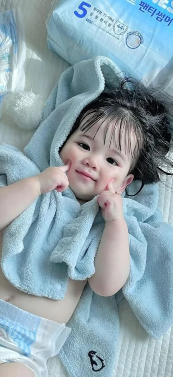 Hinh-nen-be-gai-so-sinh-de-thuong (33)