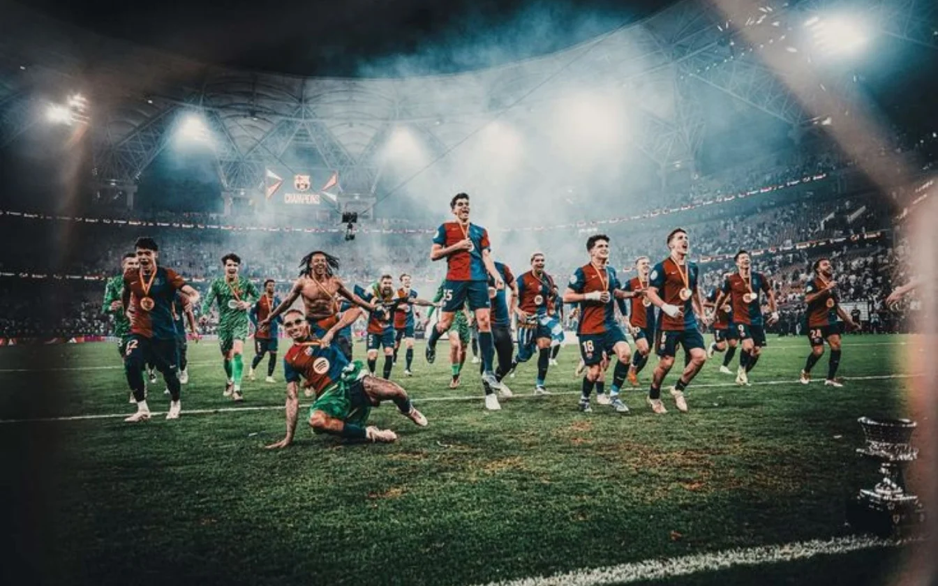 hinh-nen-bong-da-4K-cho-dien-thoai (2)-1