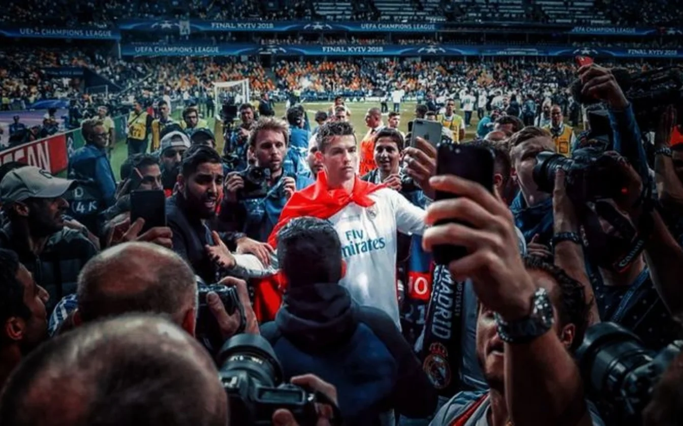 hinh-nen-bong-da-4K-cho-dien-thoai (5)-1