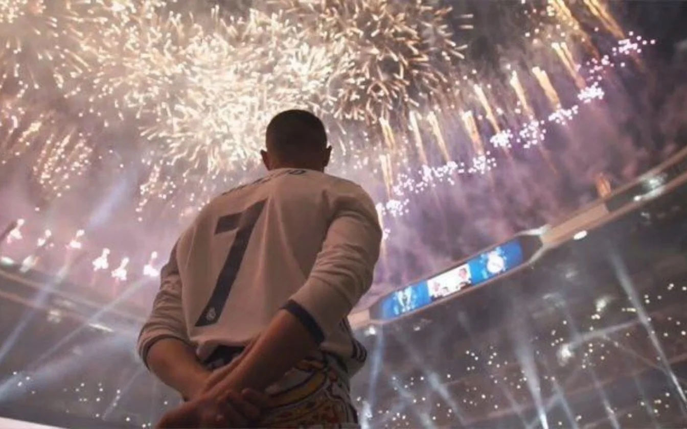 hinh-nen-bong-da-4K-cho-dien-thoai (7)-1