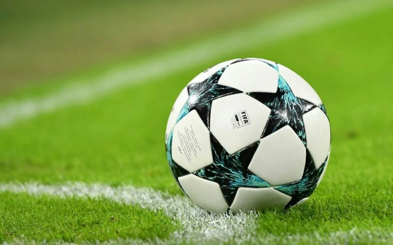 hinh-nen-bong-da-4K-cho-dien-thoai (8)-1