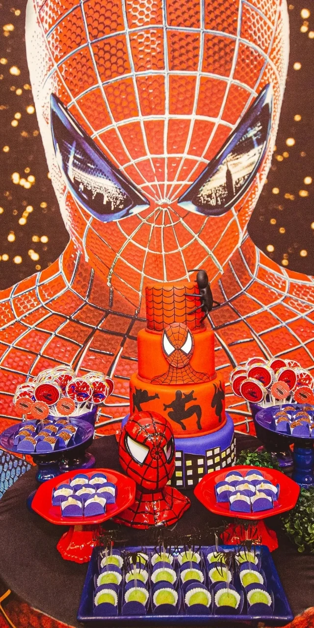 hinh-nen-dien-thoai-ngau-sieu-anh-hung-2