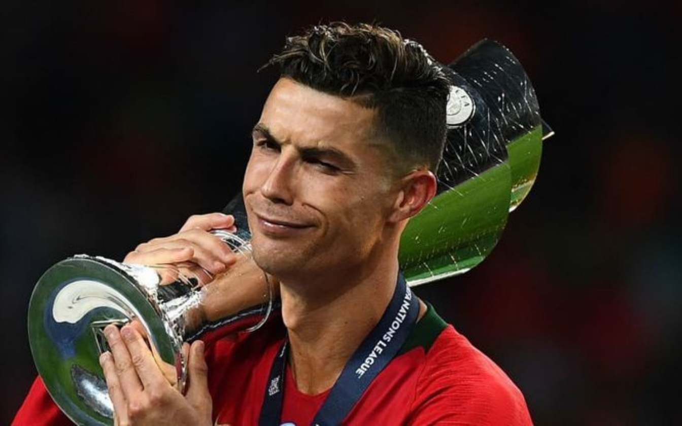 hinh-nen-ronaldo-cho-may-tinh (10)