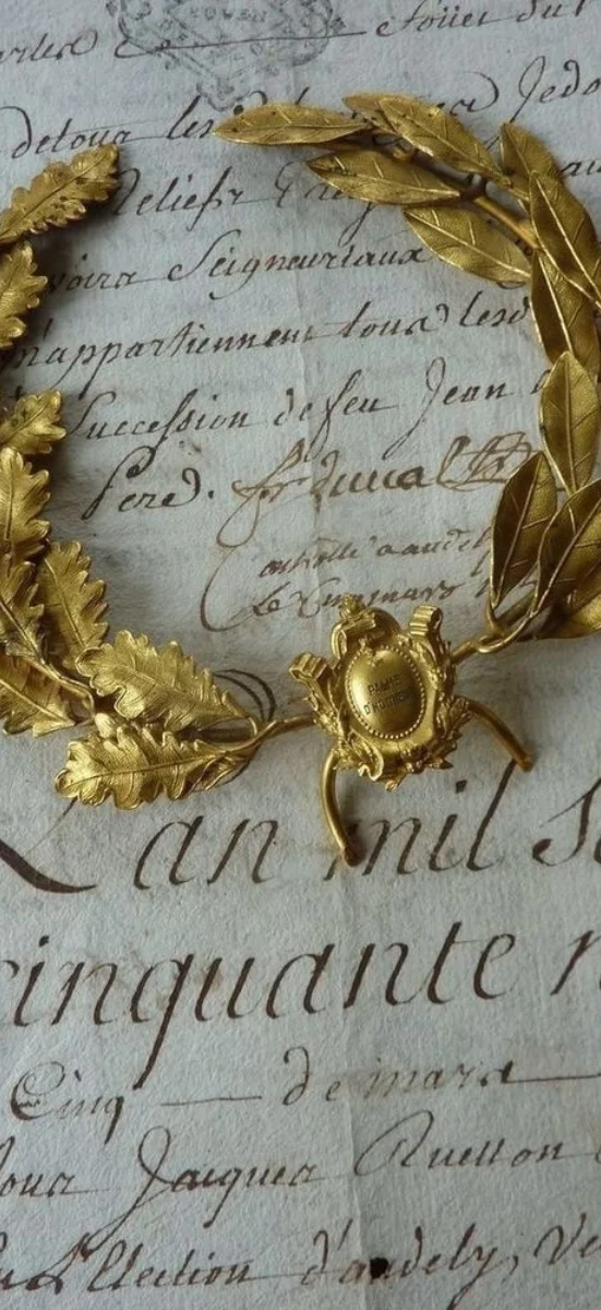 hinh-vong-nguyet-que-may-man-2