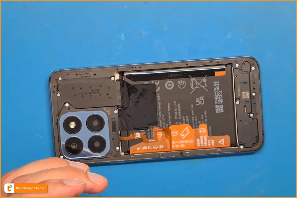 Huawei Honor 70 Lite lỗi pin sạc không vào, cần thay mới