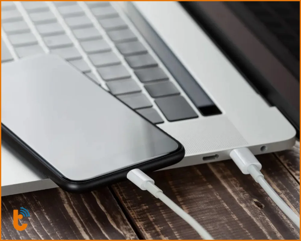 Kết nối với máy tính qua cáp USB