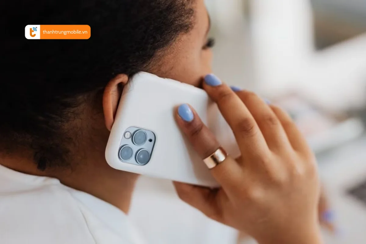 lỗi gọi điện bị tắt màn hình iphone