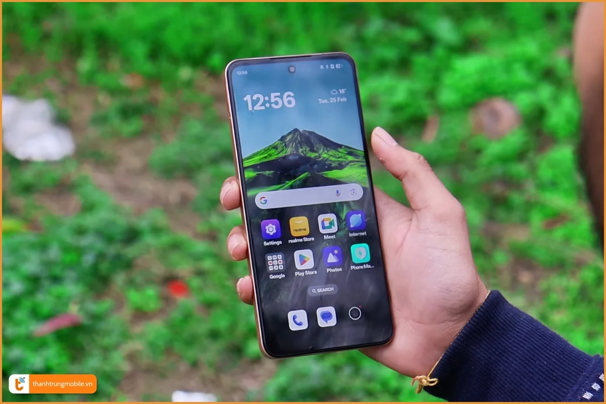 Độ sáng hiển thị đủ tốt dưới ánh sáng ngoài trời