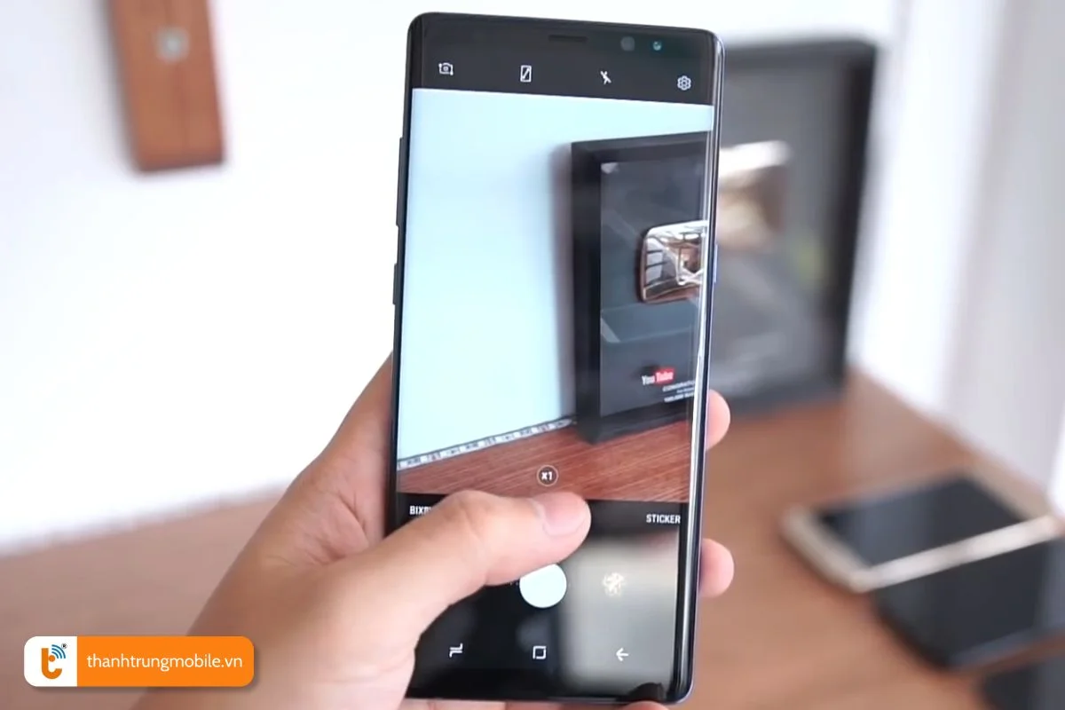 Nên thay mic Galaxy Note 8 tại trung tâm uy tín