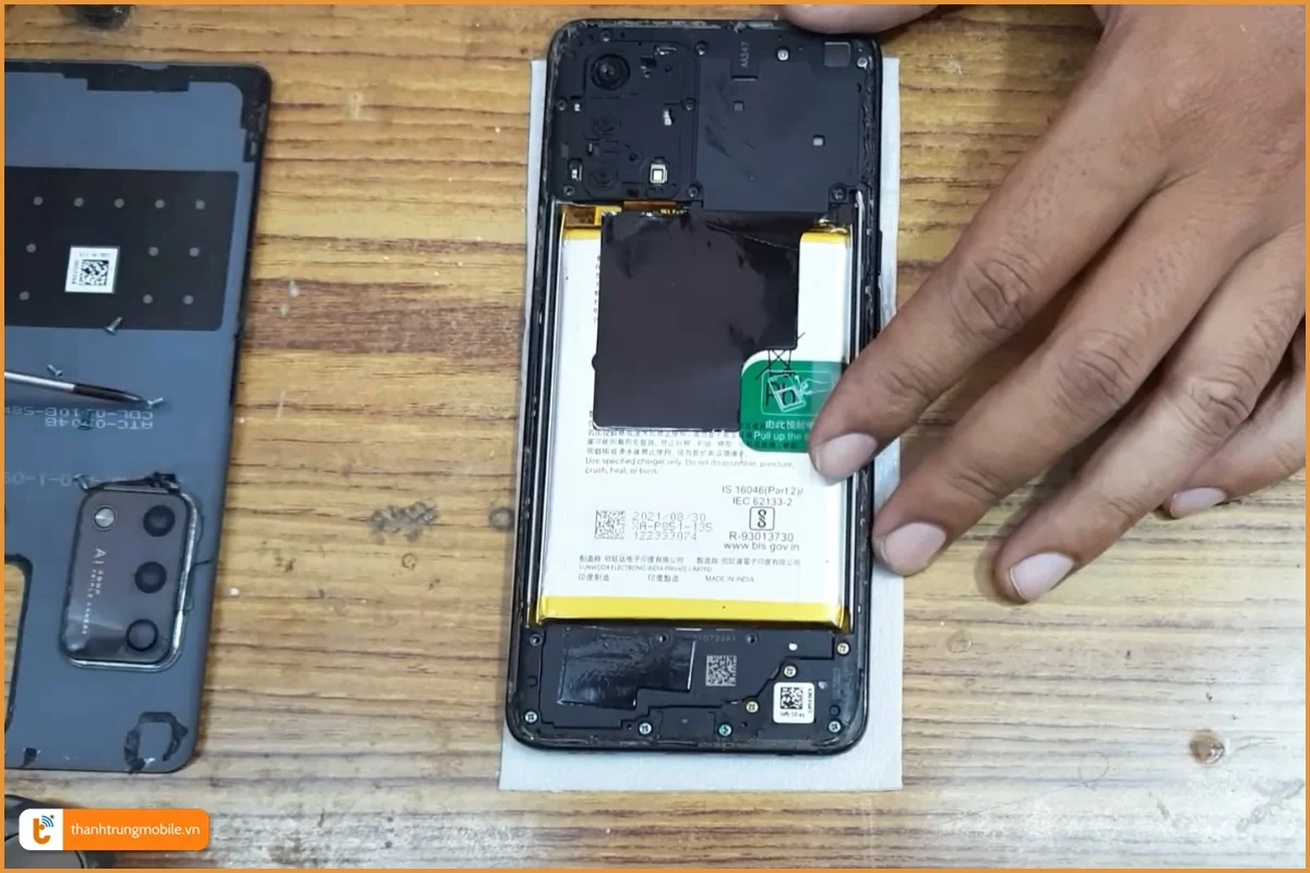 Oppo F19 Pro Plus phồng pin cần thay mới