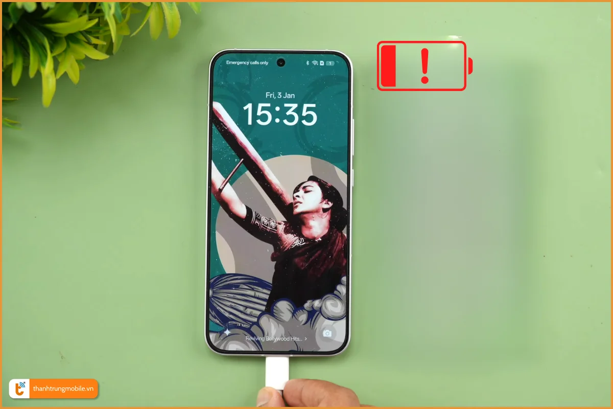 OPPO Reno13 5G pin lỗi, sạc không vào
