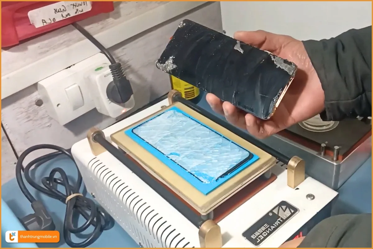 Quy trình ép kính Oppo F19 Pro