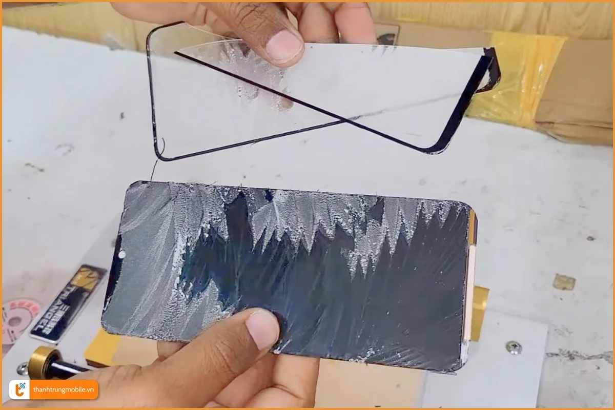 Quy trình ép kính Redmi Note 12