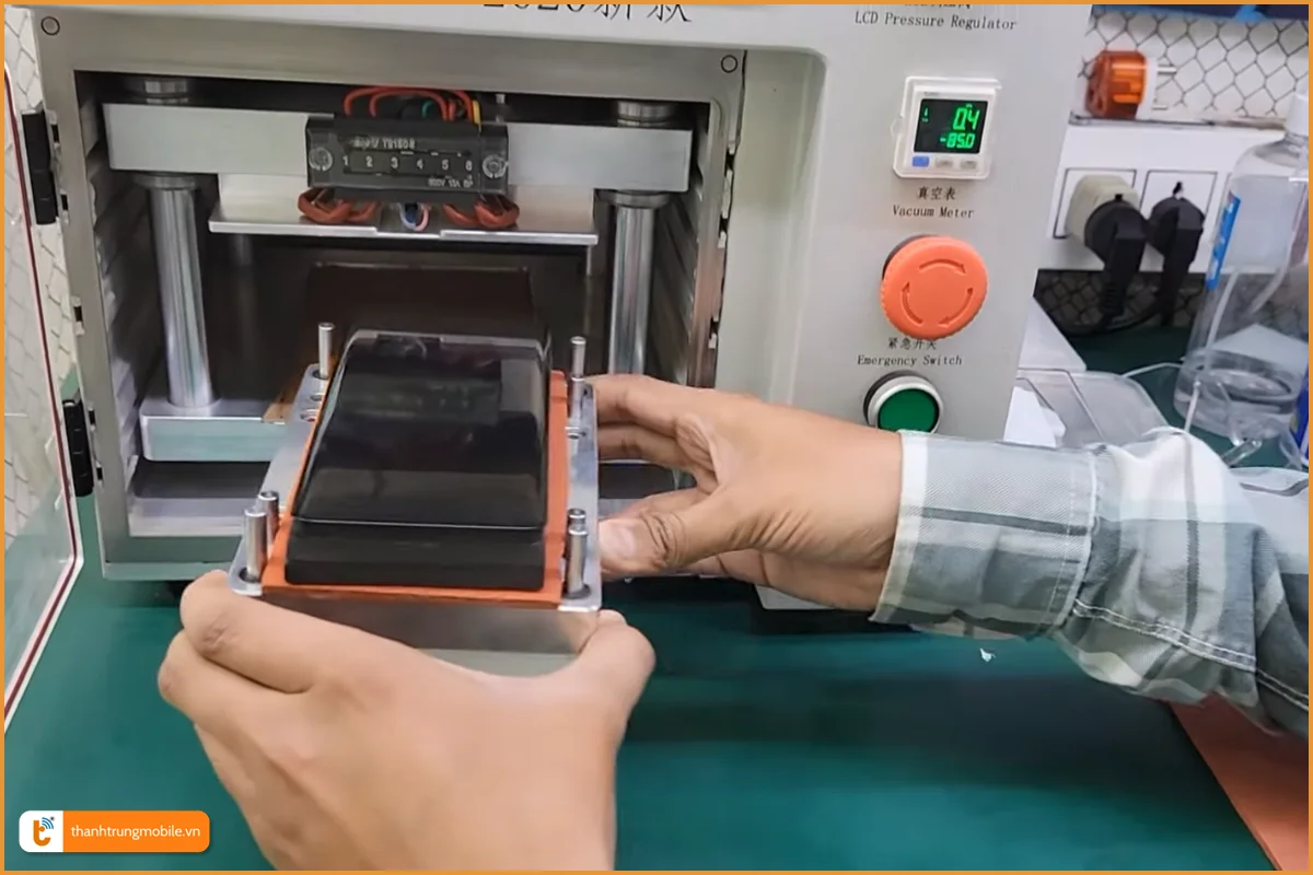 Quy trình ép kính Redmi Note 14 Pro Plus 5G chuyên nghiệp