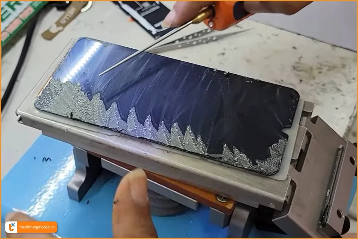 Quy trình ép kính Samsung Galaxy M34