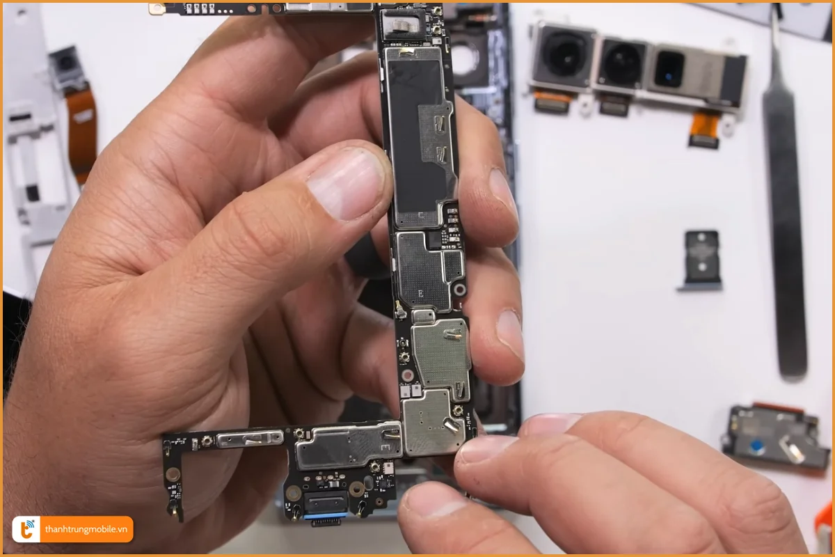 Quy trình thay chân sạc Google Pixel 8 Pro