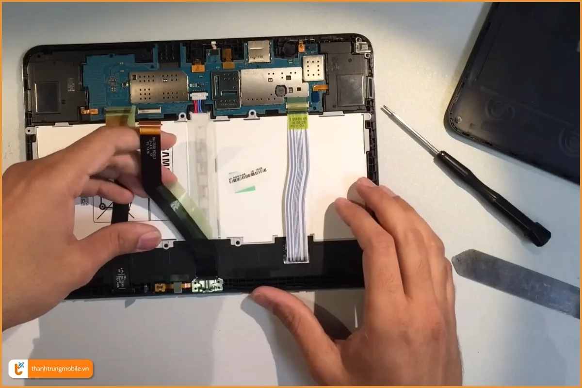 Quy trình thay chân sạc Samsung Galaxy Tab 4 10.1