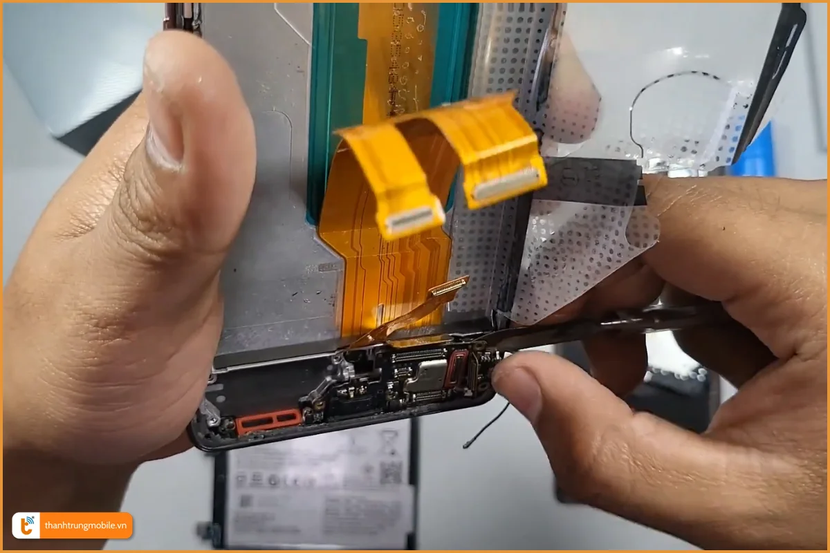 Quy trình thay chân sạc Vivo Y29