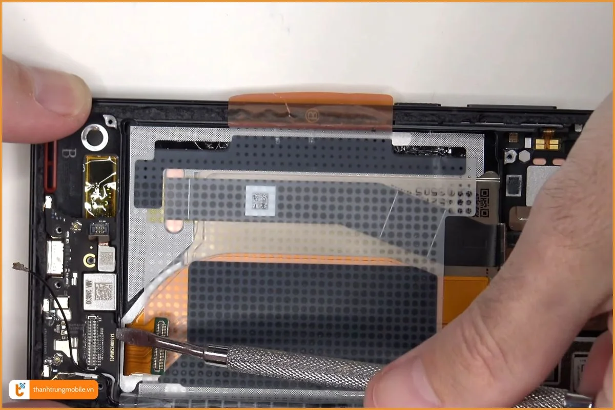 Quy trình thay chân sạc Xiaomi 15 nhanh chóng