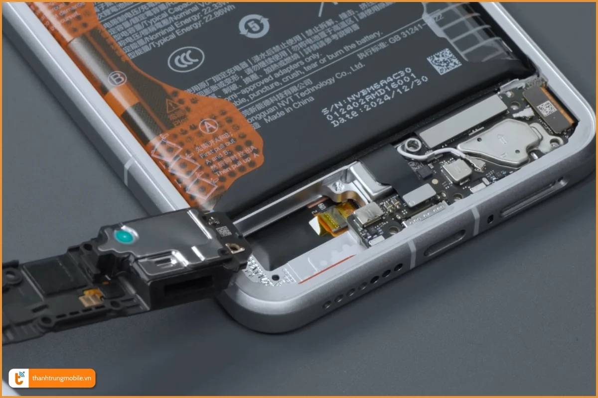 Quy trình thay chân sạc Xiaomi 15 Ultra nhanh chóng