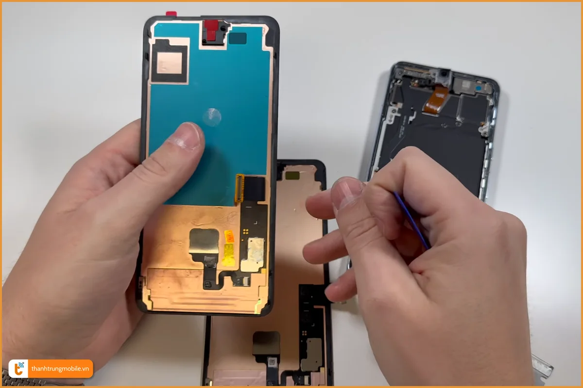 Quy trình thay màn hình Google Pixel 8 Pro