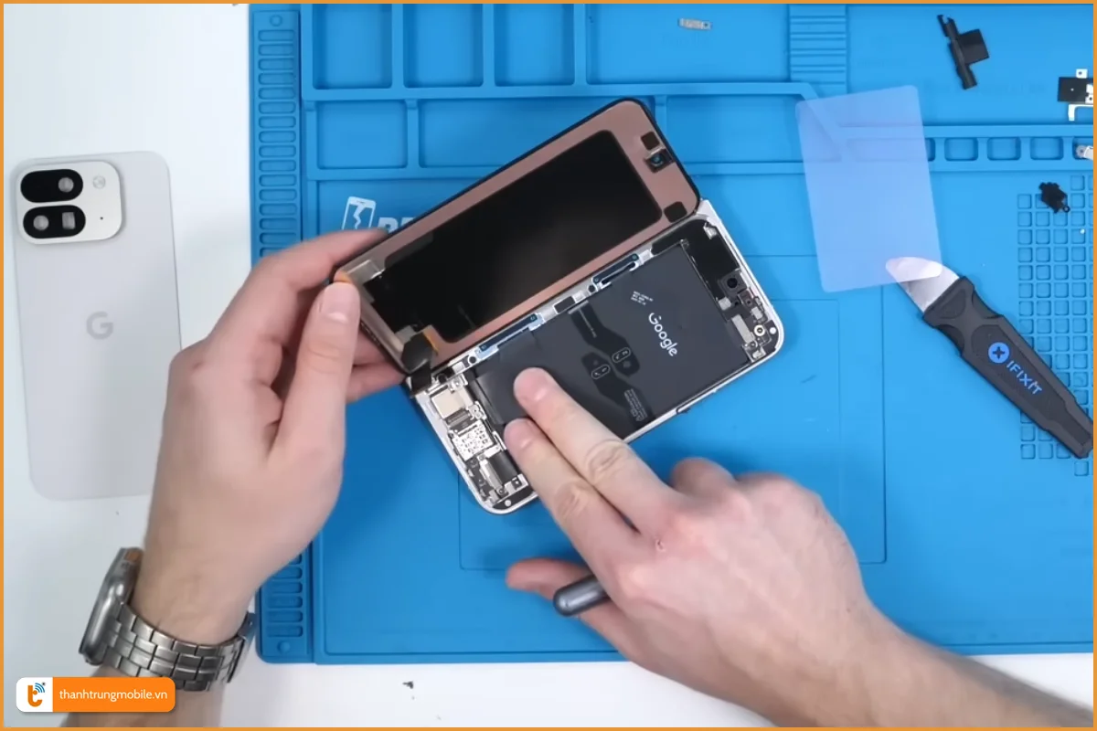 Quy trình thay màn hình Google Pixel 9 Pro Fold