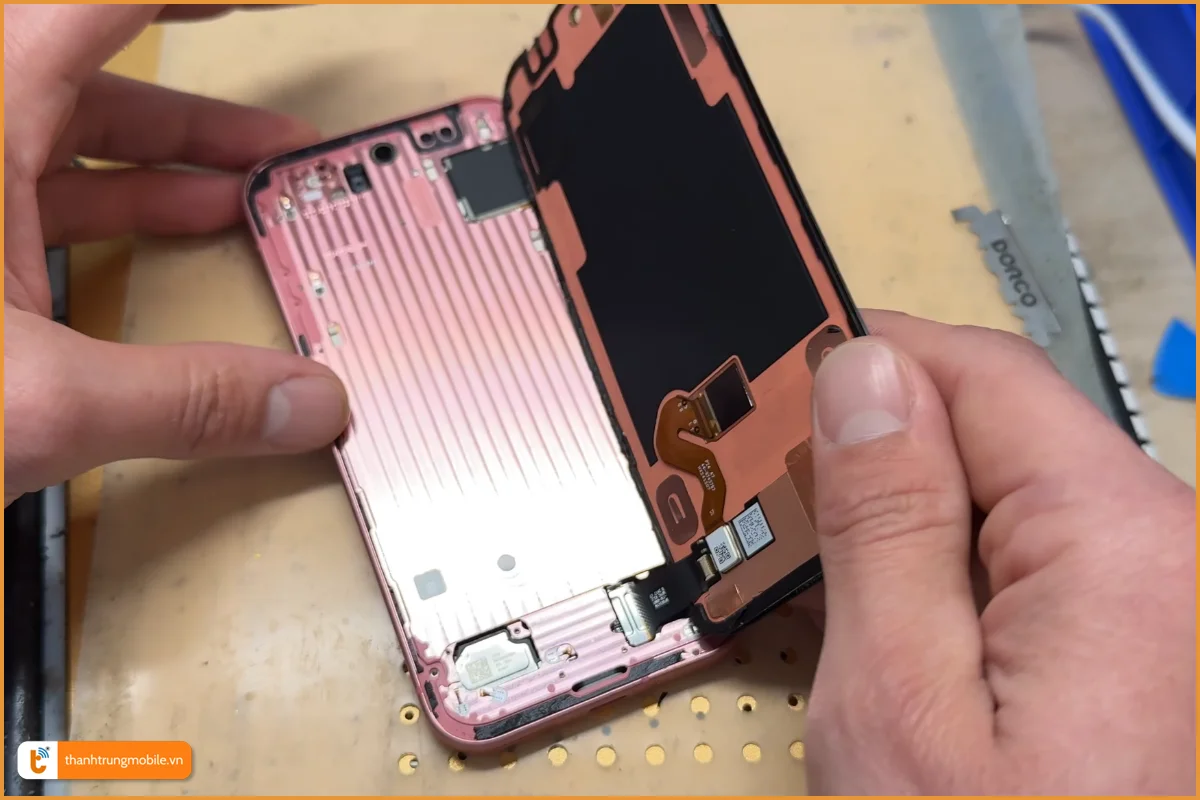 Quy trình thay màn hình Google Pixel 9