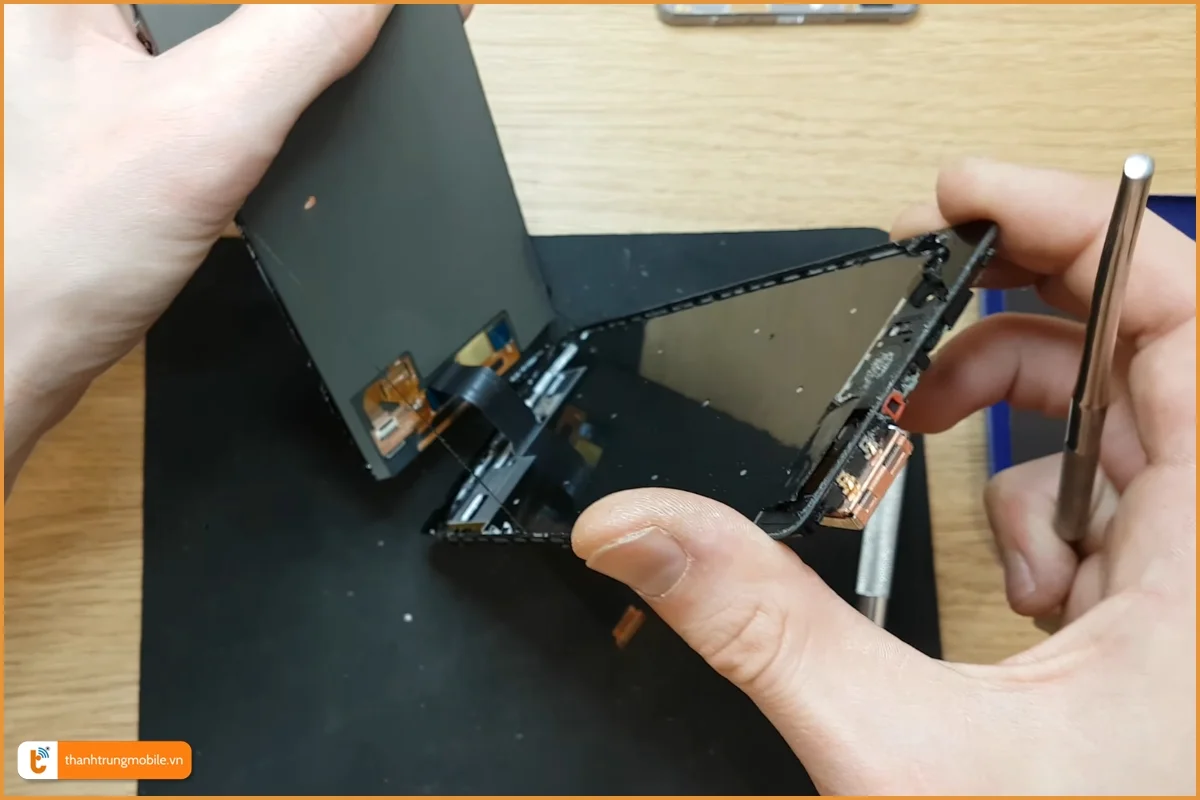 Quy trình thay màn hình Huawei P9