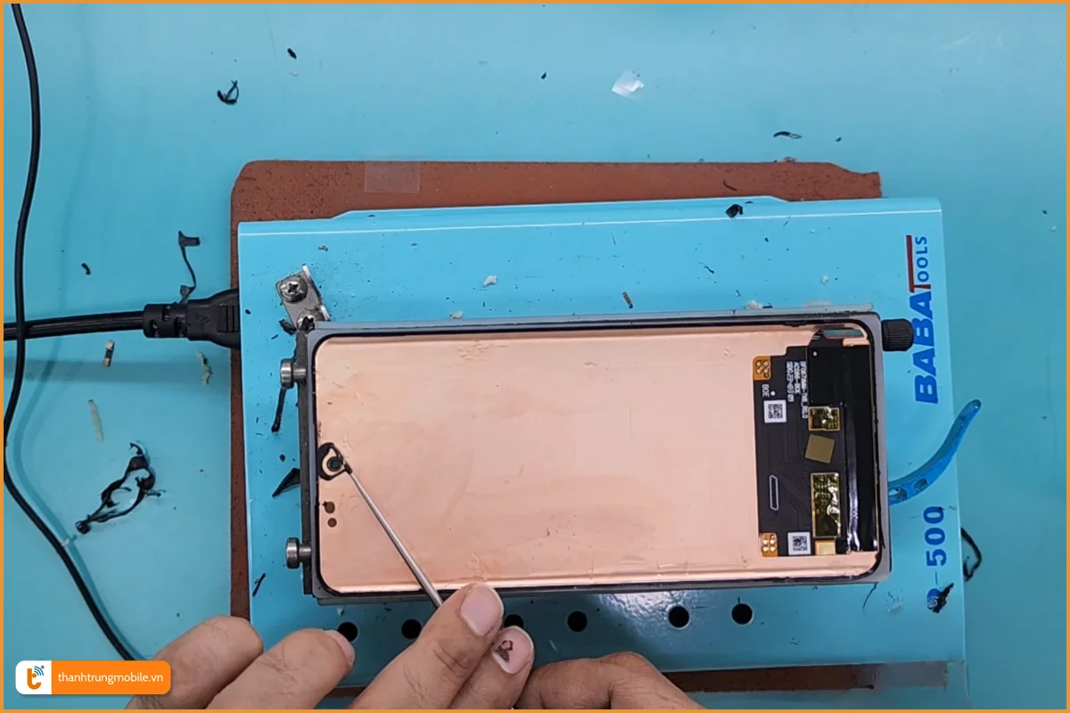 Quy trình thay màn hình OPPO Reno13 Pro 5G