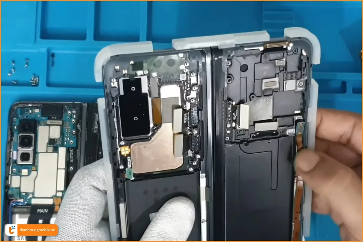 Quy trình thay màn hình Oppo Find N tại Thành Trung Mobile