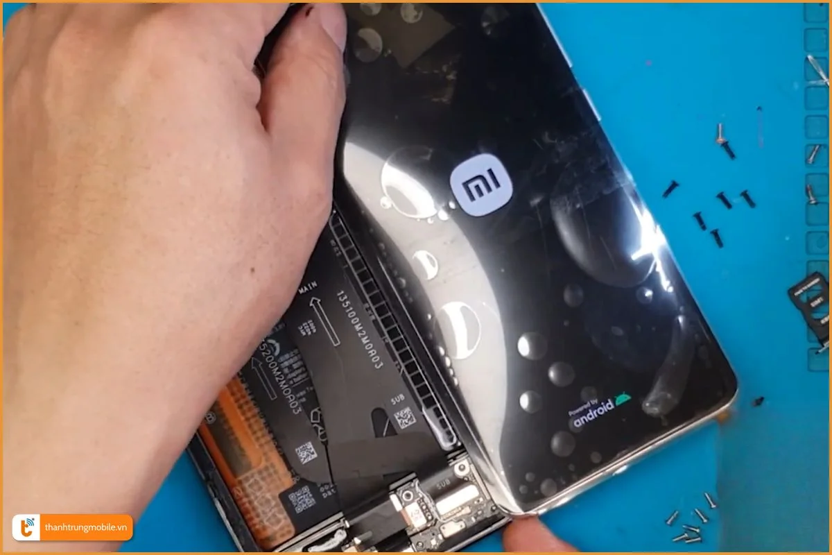 Quy trình thay màn hình Xioami 15 chuyên nghiệp