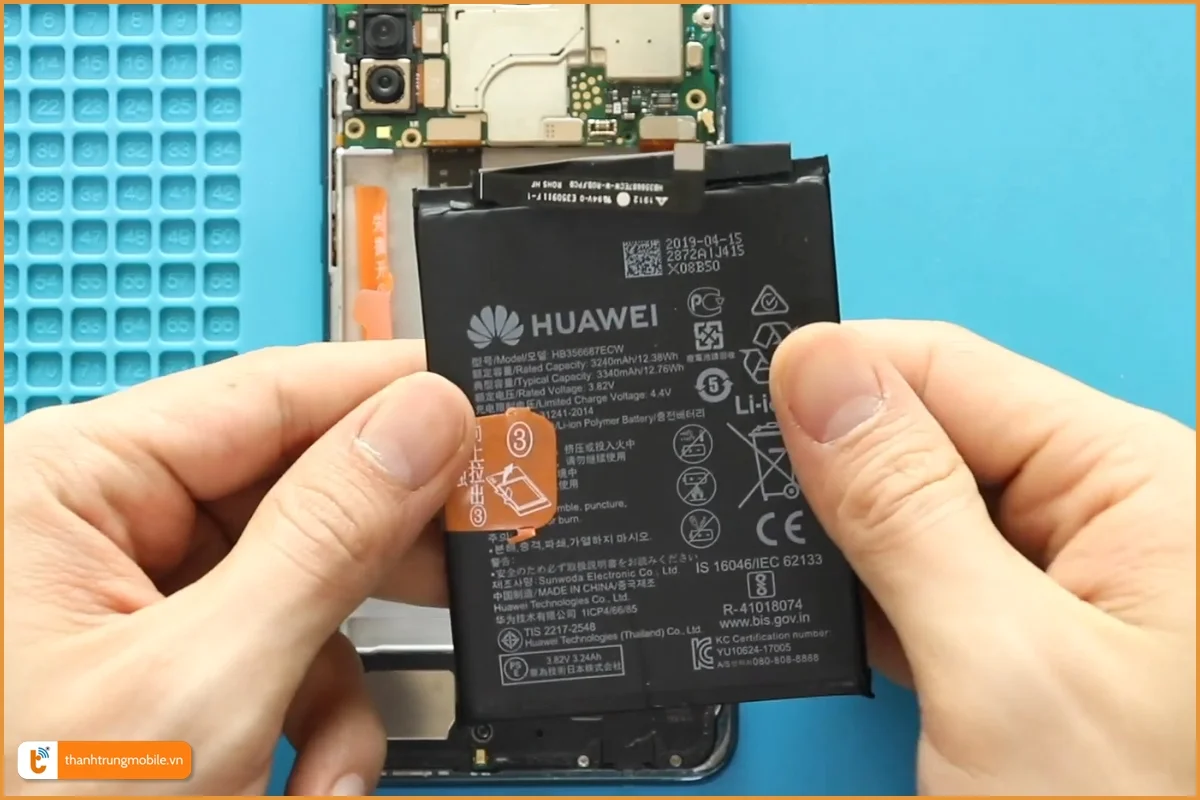 Quy trình thay pin Huawei P30 Lite