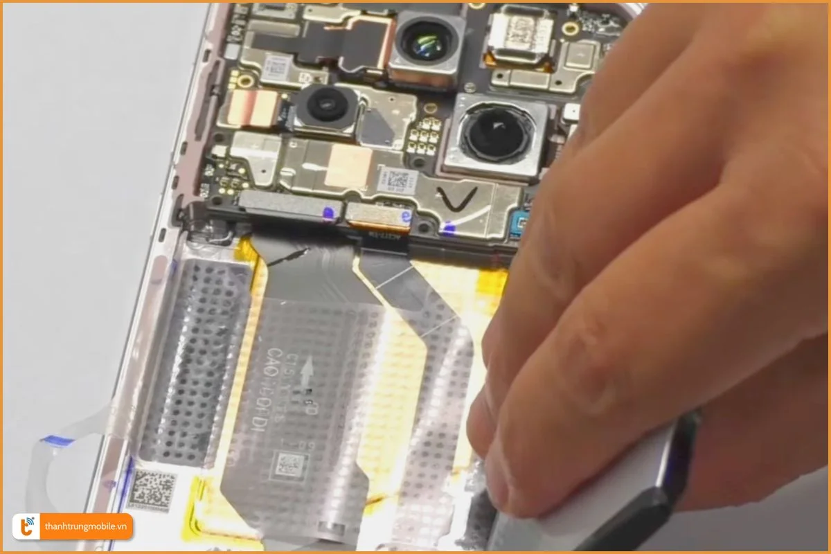 Quy trình thay pin OPPO Find X9