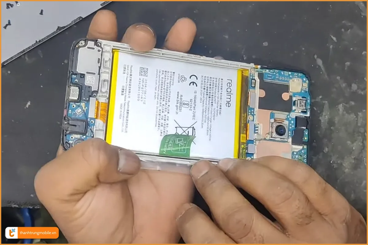 Quy trình thay pin Realme C75