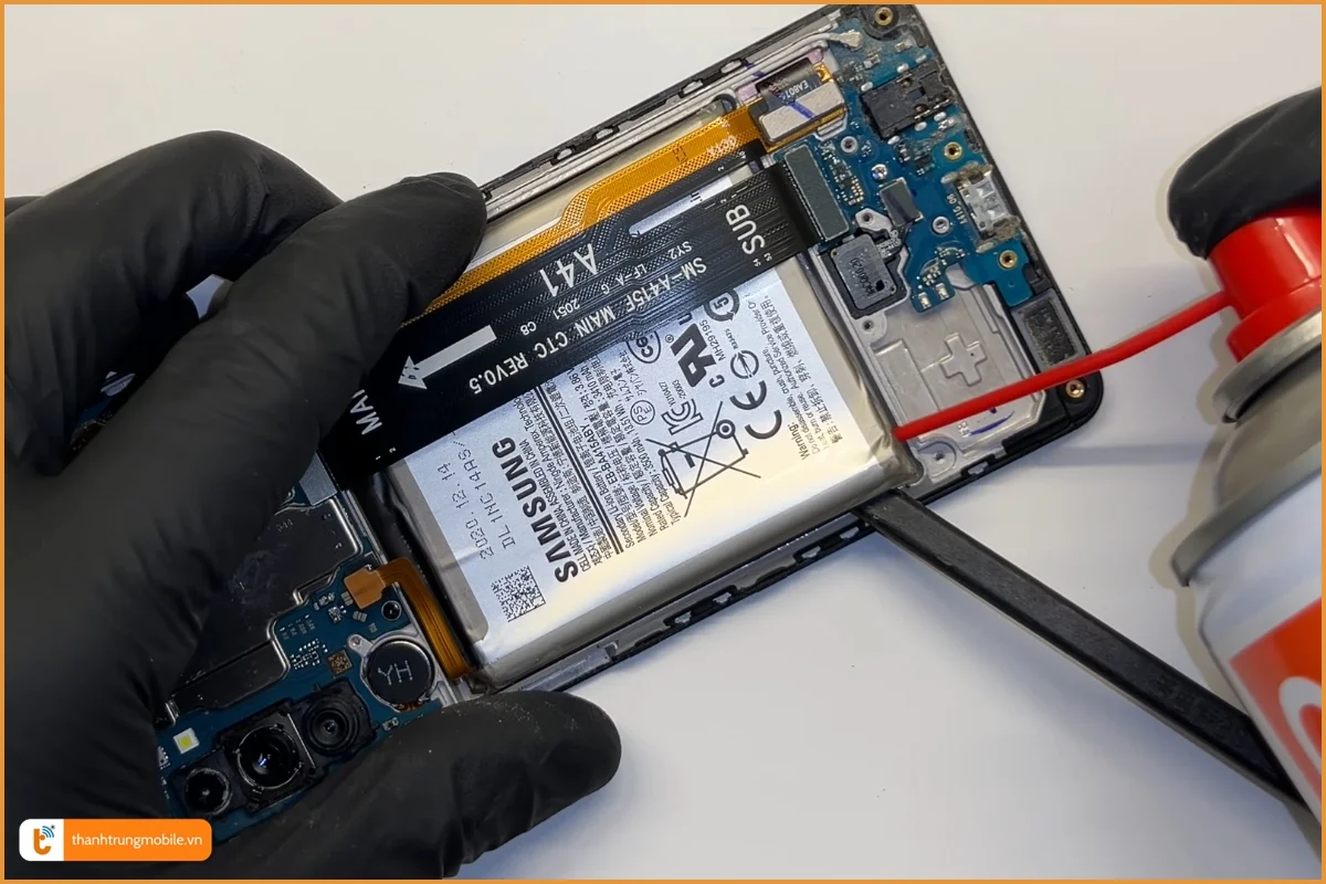 Quy trình thay pin Samsung Galaxy A41