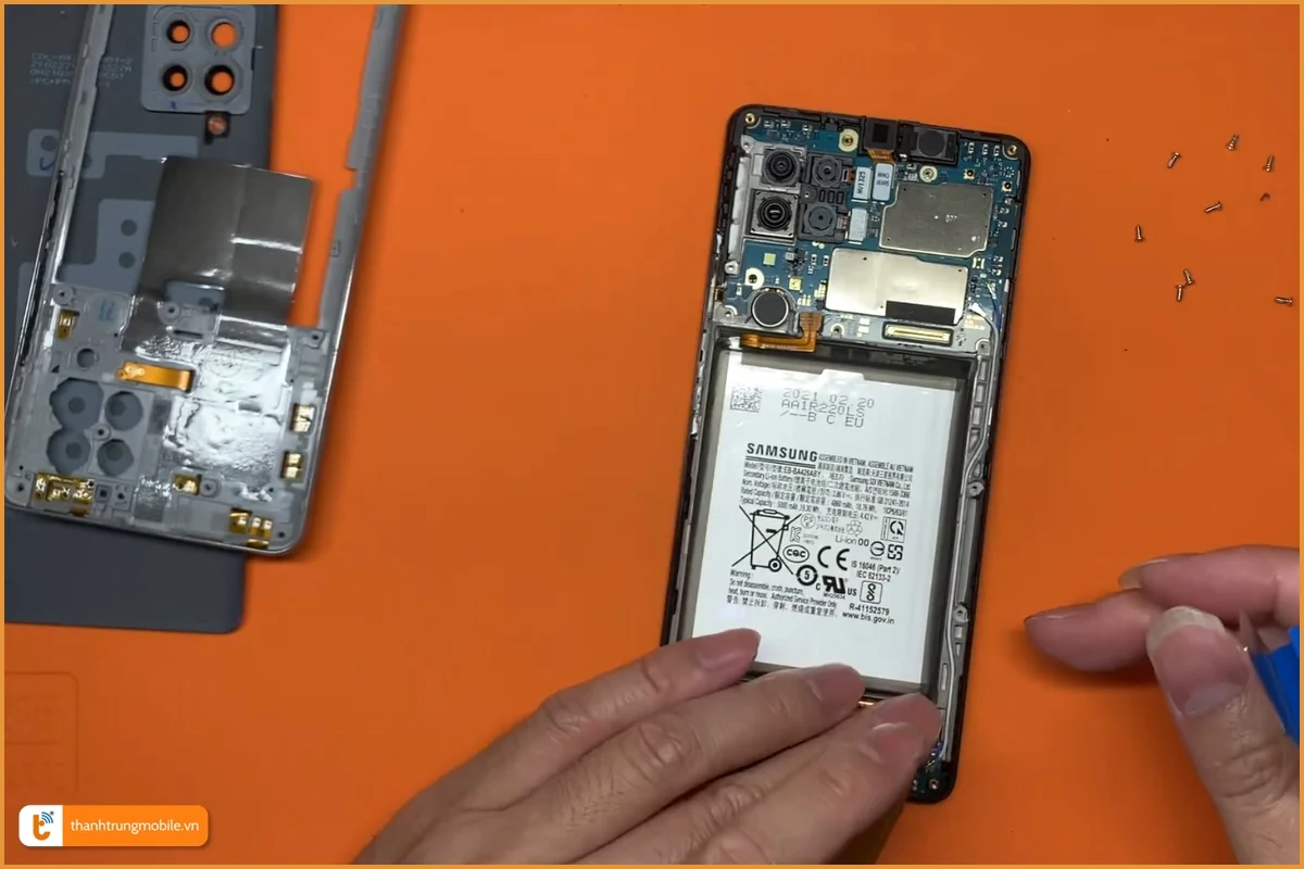 Quy trình Thay pin Samsung Galaxy A42