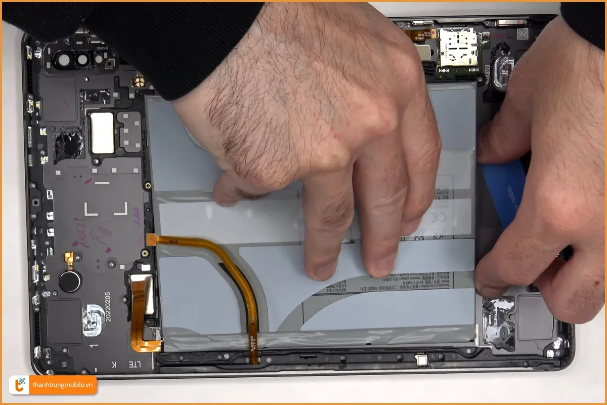 Thay pin Samsung Tab S8+