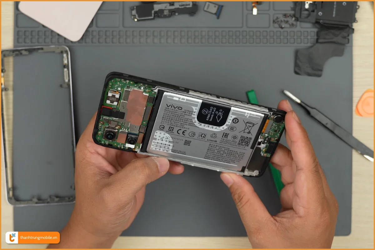Quy trình thay pin Vivo V50 Lite